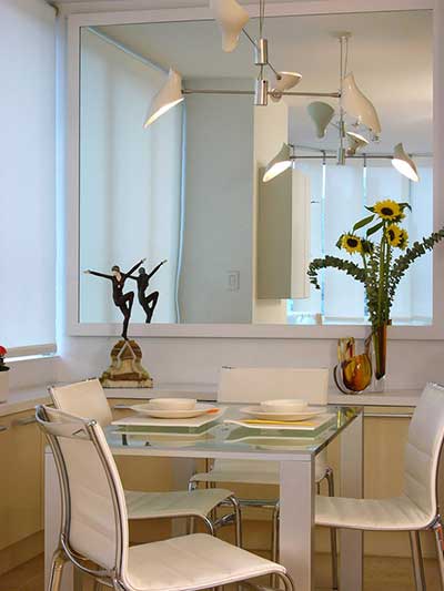 como decorar salas com espelhos