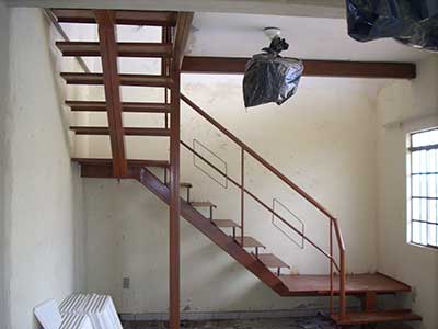 modelo de escada de ferro