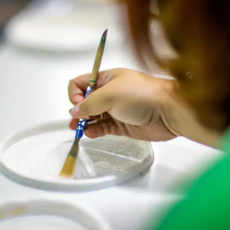 Transforme sua Arte em Peças Únicas com Técnicas de Pintura em Cerâmica!